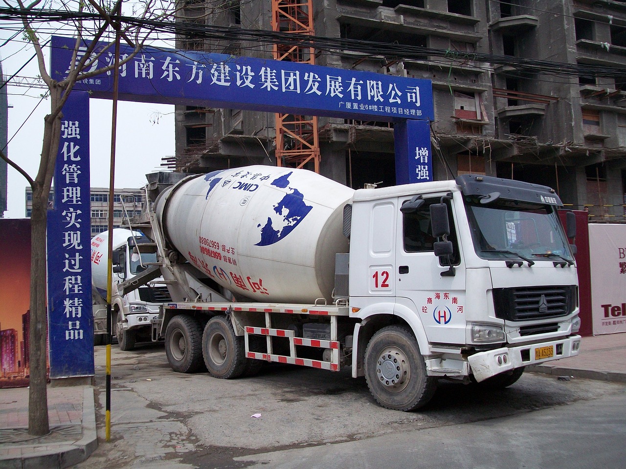 最新求租混凝土攪拌車，高效施工必備利器