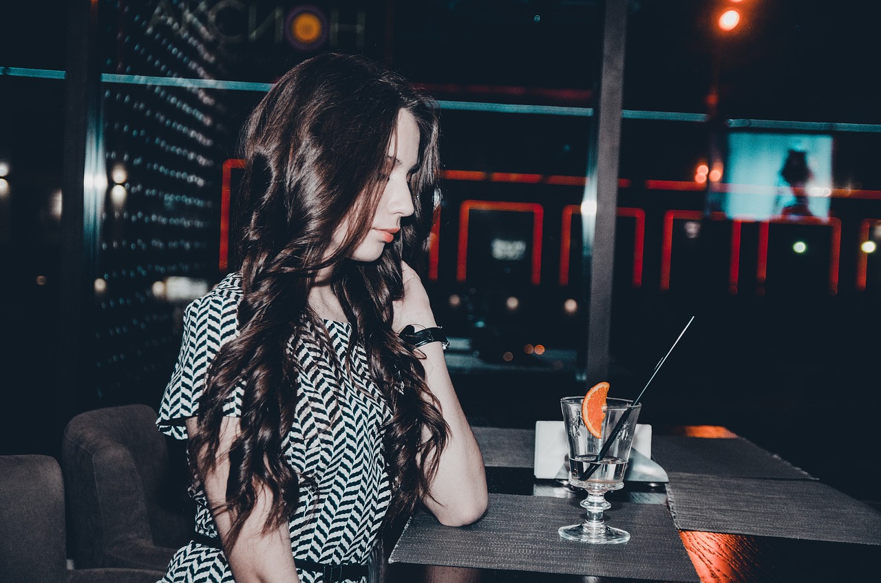 權(quán)力與欲望的交織，強吃的女主任最新章節(jié)