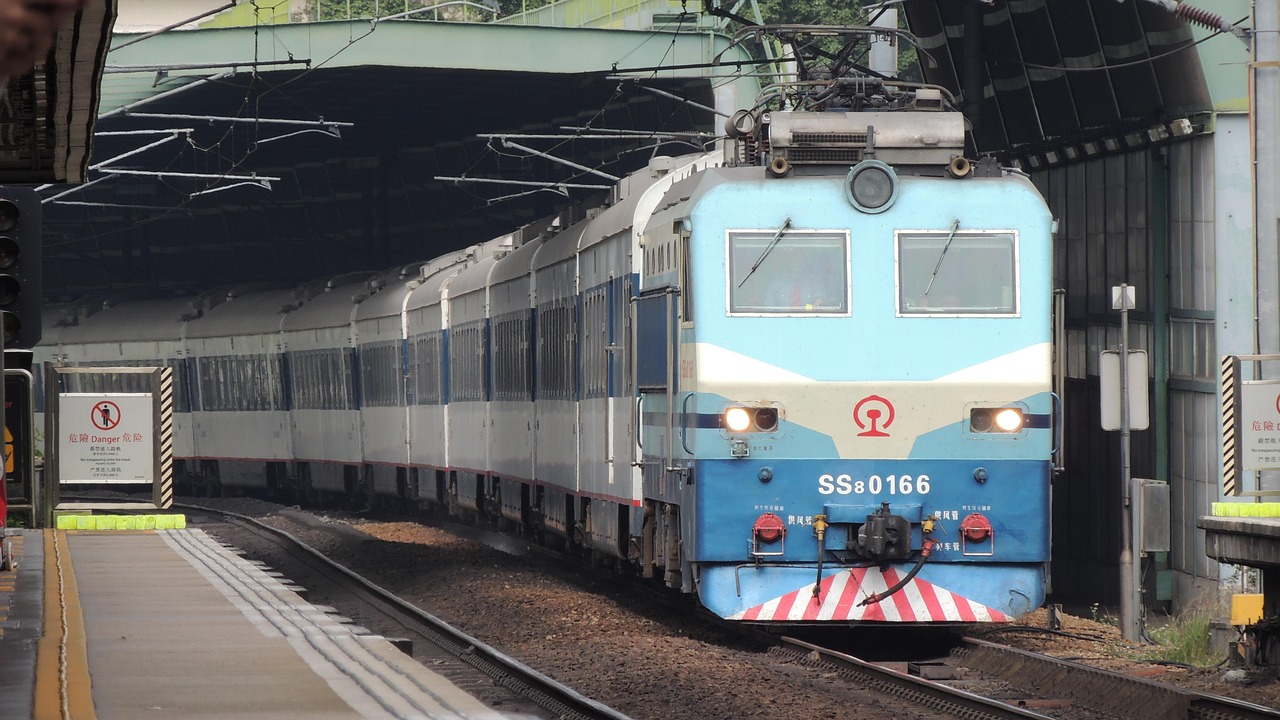 五菱燃油觀光車最新款，現(xiàn)代都市便捷與舒適的探索之旅